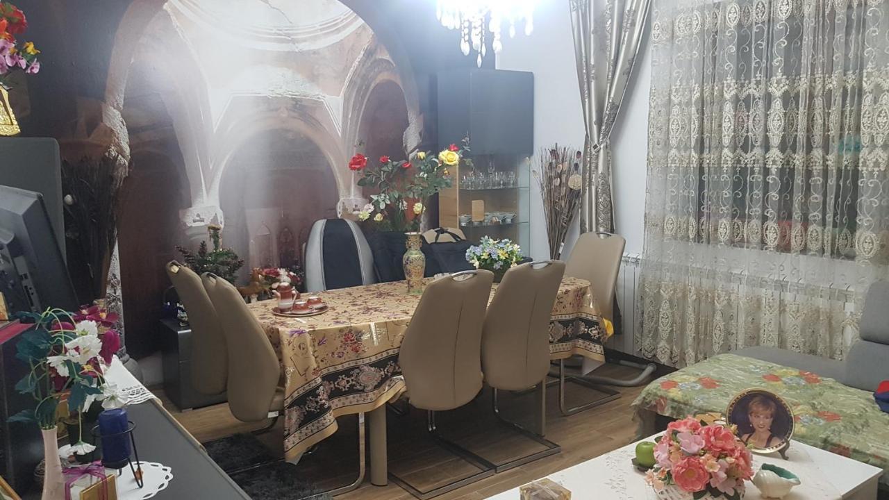 Casa Cojanu Hotell Petroşani Exteriör bild