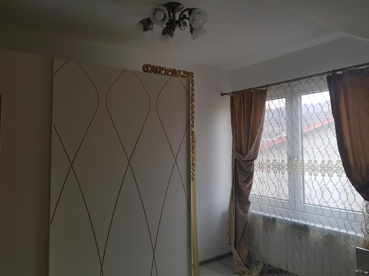 Casa Cojanu Hotell Petroşani Exteriör bild