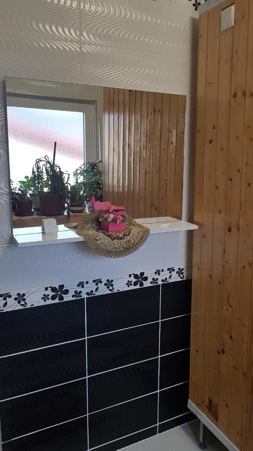 Casa Cojanu Hotell Petroşani Exteriör bild
